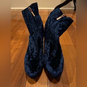 Bamboo Elegant Velvet Ankle Boots - Midnight Blue size 7